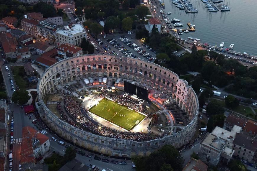 Apartman Sendi Pula Exterior foto